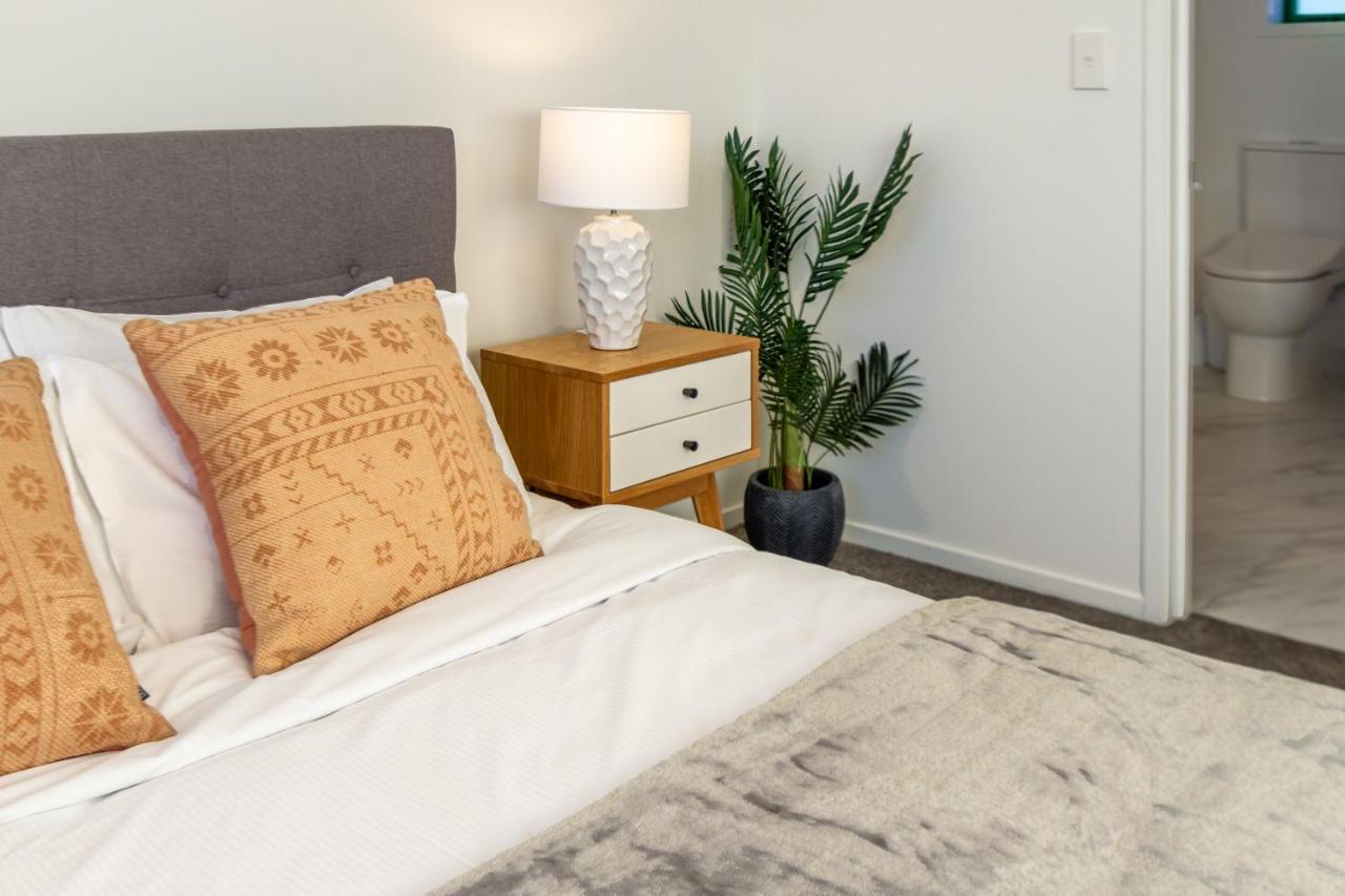 Urban Park Escape 2 Bed 2 Bath W/Carpark Lejlighed Christchurch Eksteriør billede