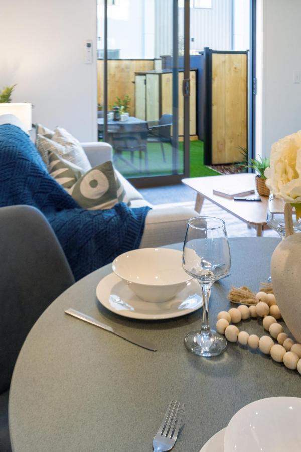 Urban Park Escape 2 Bed 2 Bath W/Carpark Lejlighed Christchurch Eksteriør billede